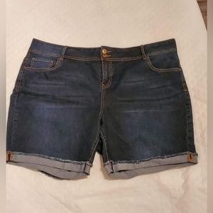 DC jeans shorts size 22 NWOT